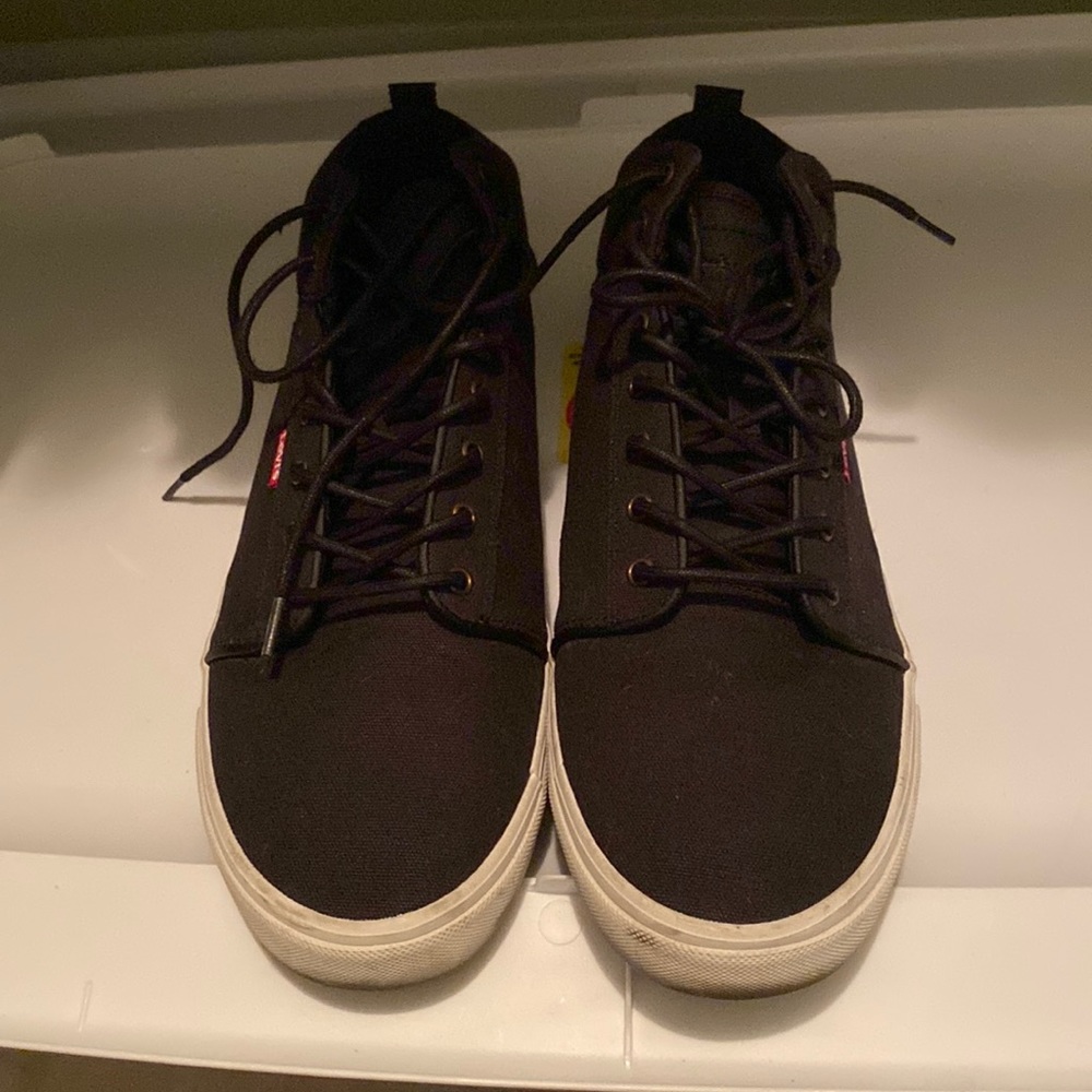 Levis high top